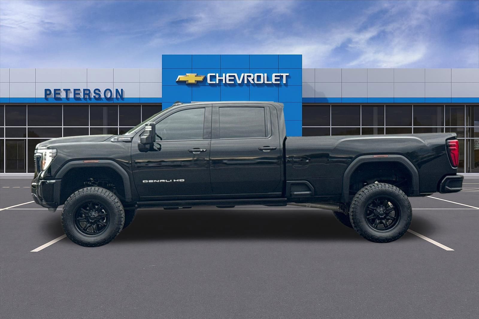 Used 2024 GMC Sierra 3500 Denali Ultimate AWD/4WD image 7