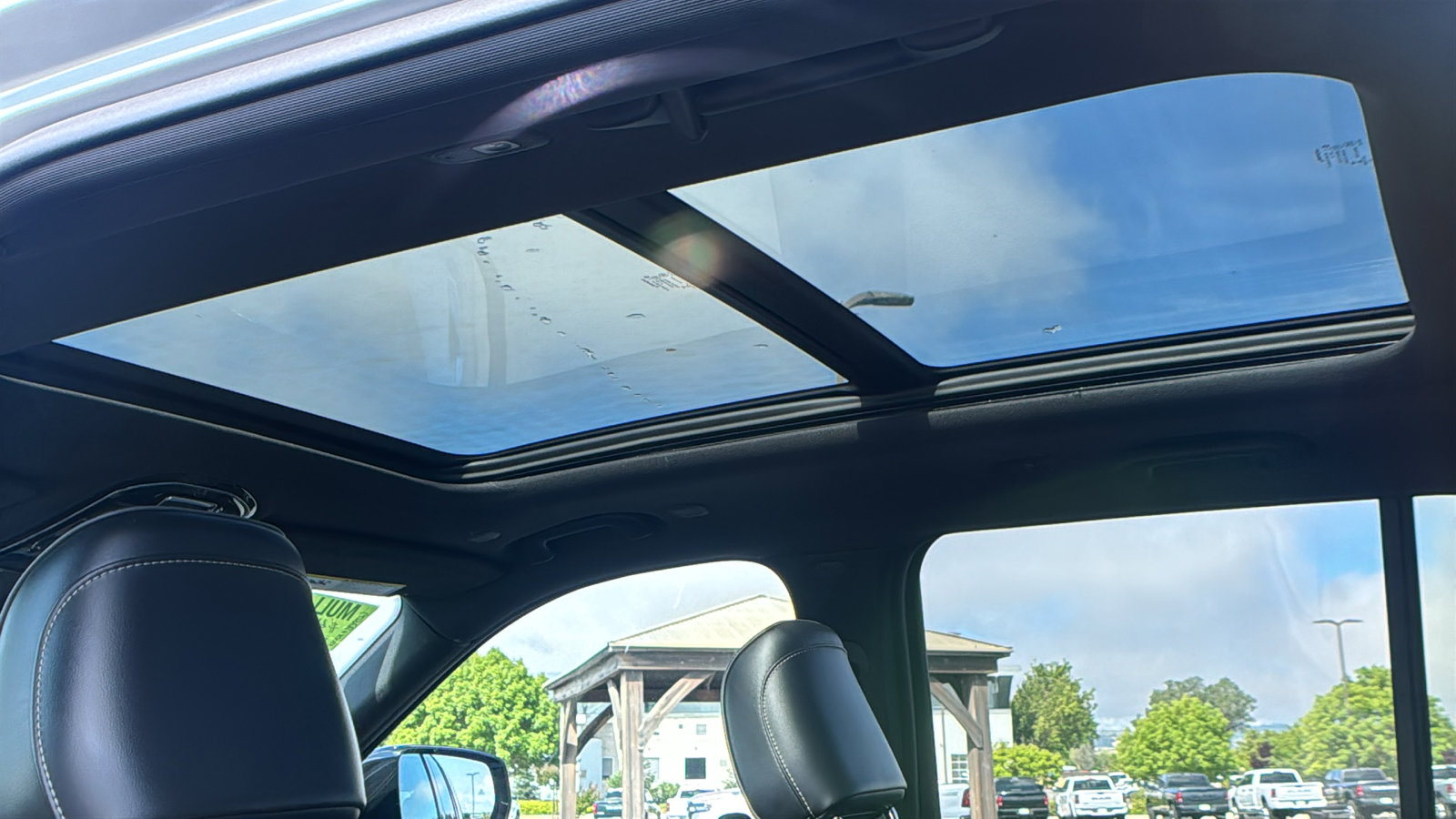 Used 2023 Jeep Grand Cherokee Overland image 17