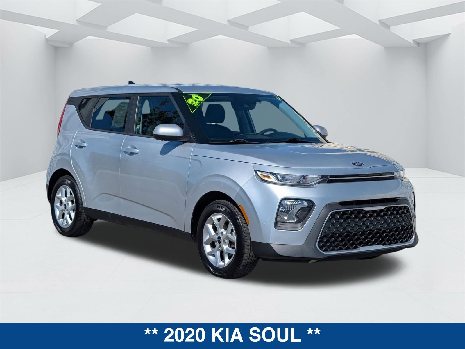 Used 2020 Kia Soul S FWD image 2