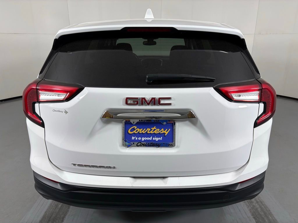 Used 2024 GMC Terrain SLE FWD image 6