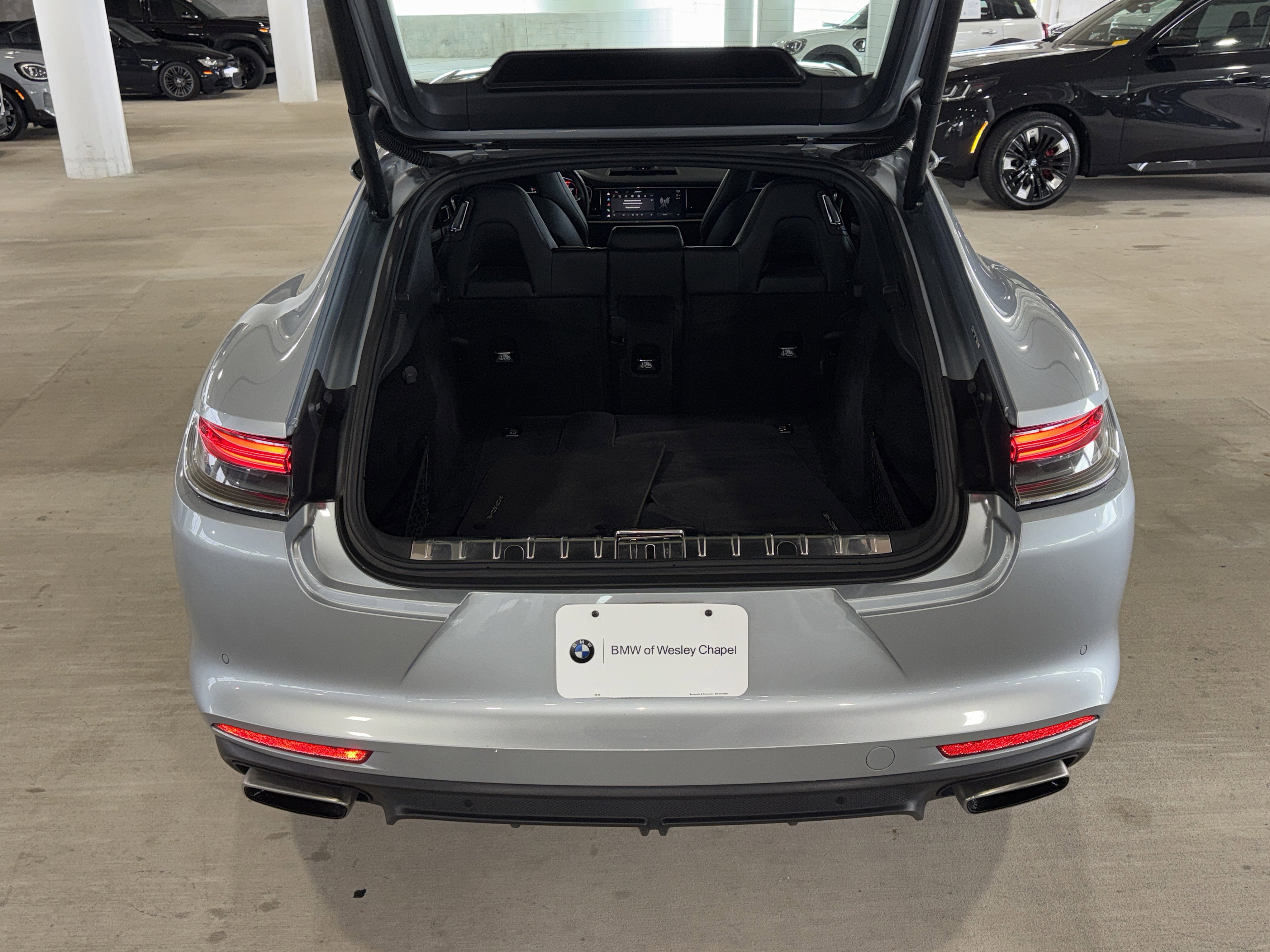 Used 2023 Porsche Panamera image 13