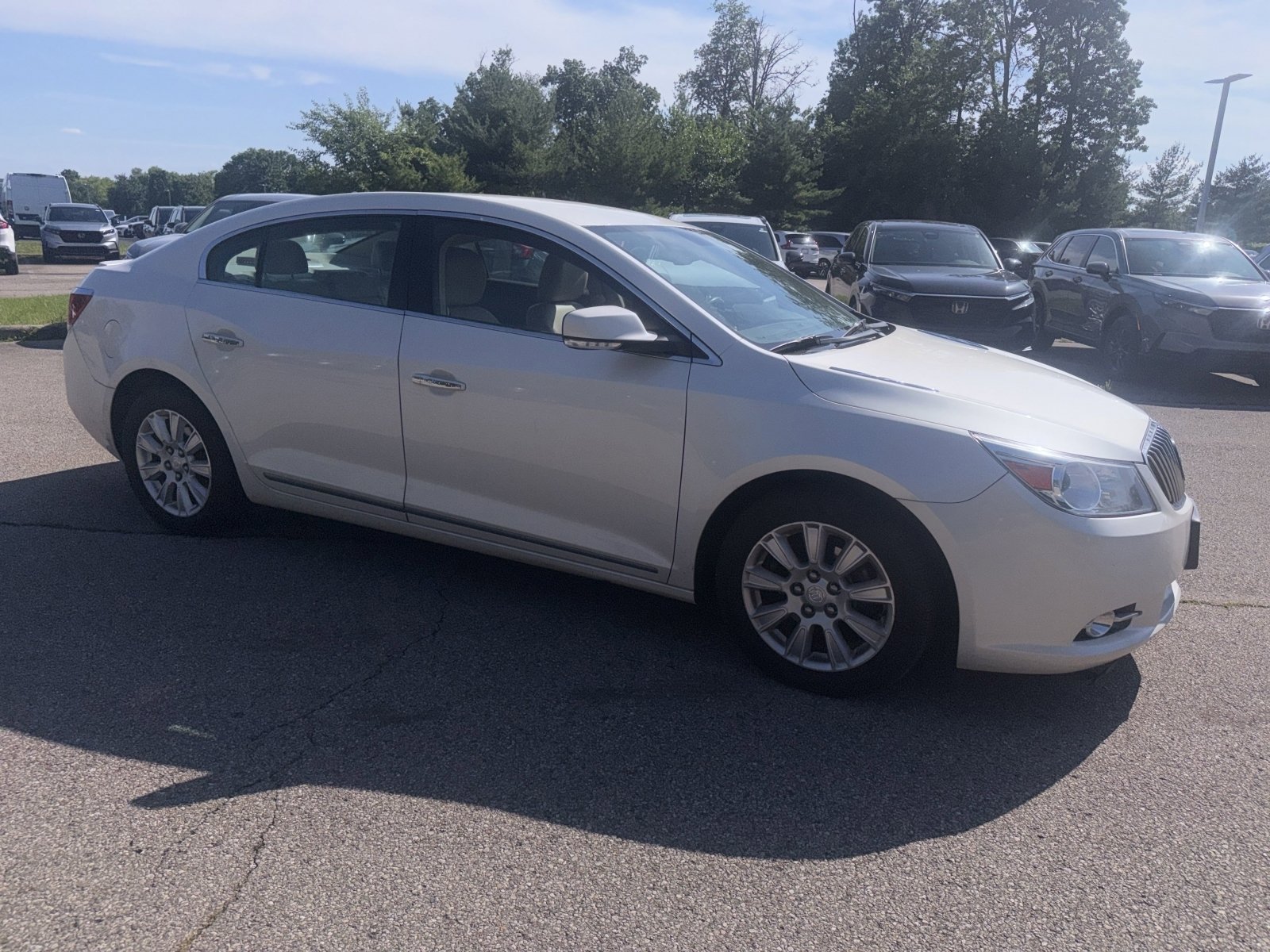 Used 2013 Buick LaCrosse Leather w/ Driver Confidence Package FWD image 8