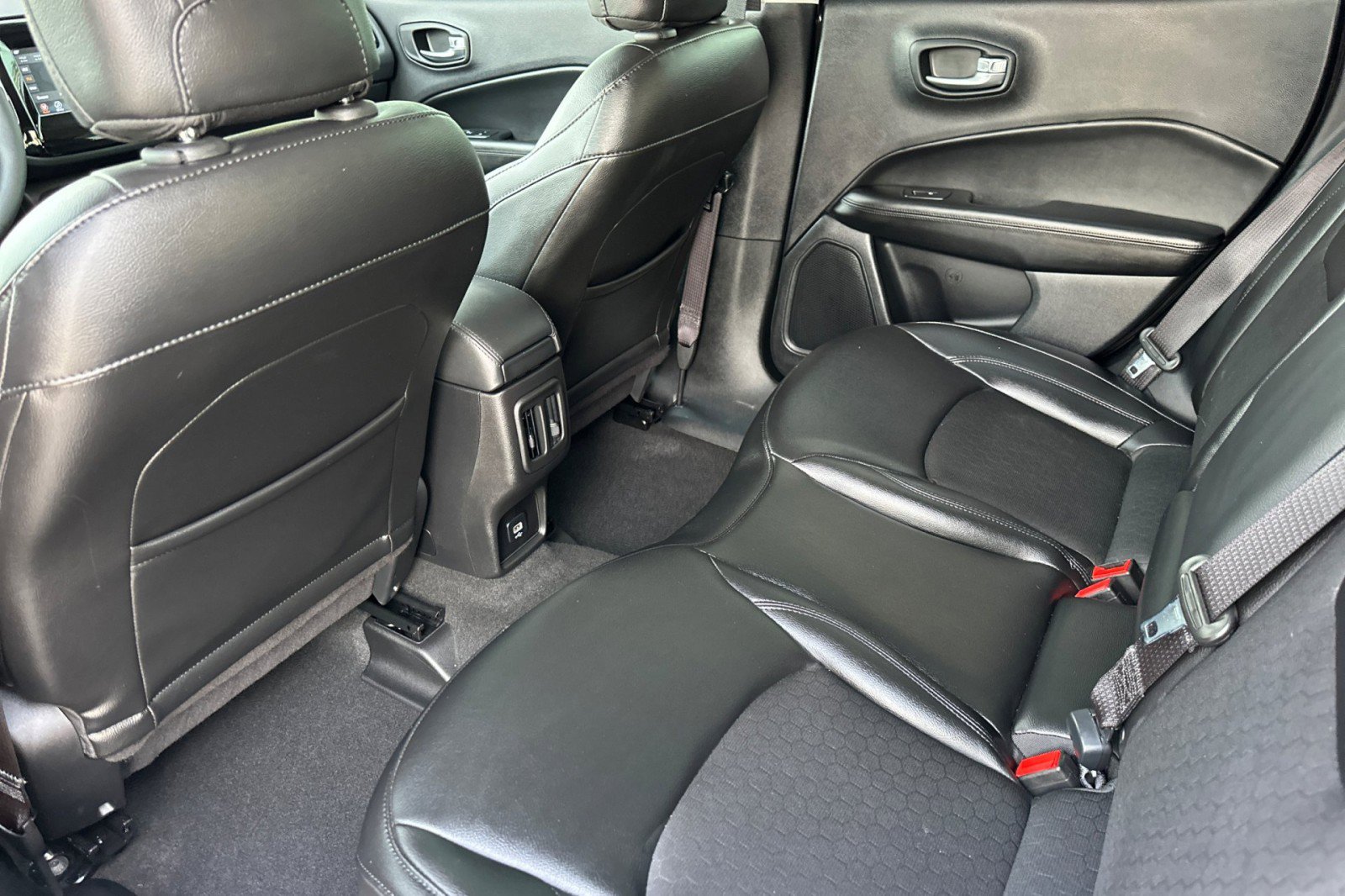 Used 2021 Jeep Compass Latitude image 13