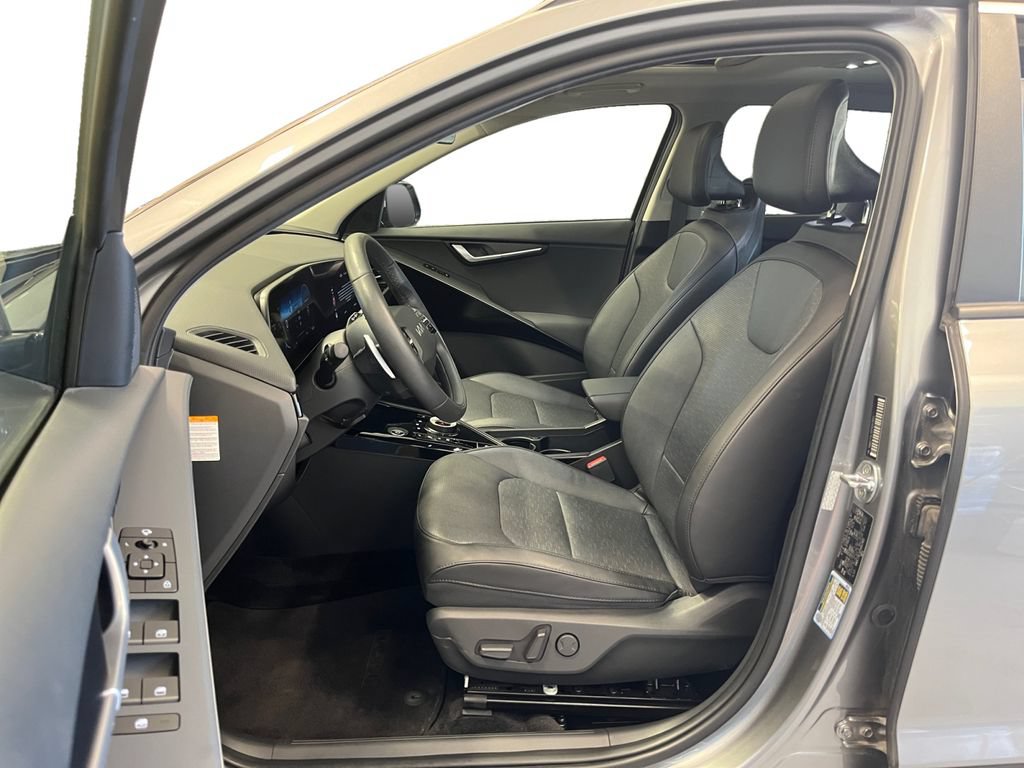 Used 2023 Kia Niro Wave w/ Wave Preserve Package FWD image 23