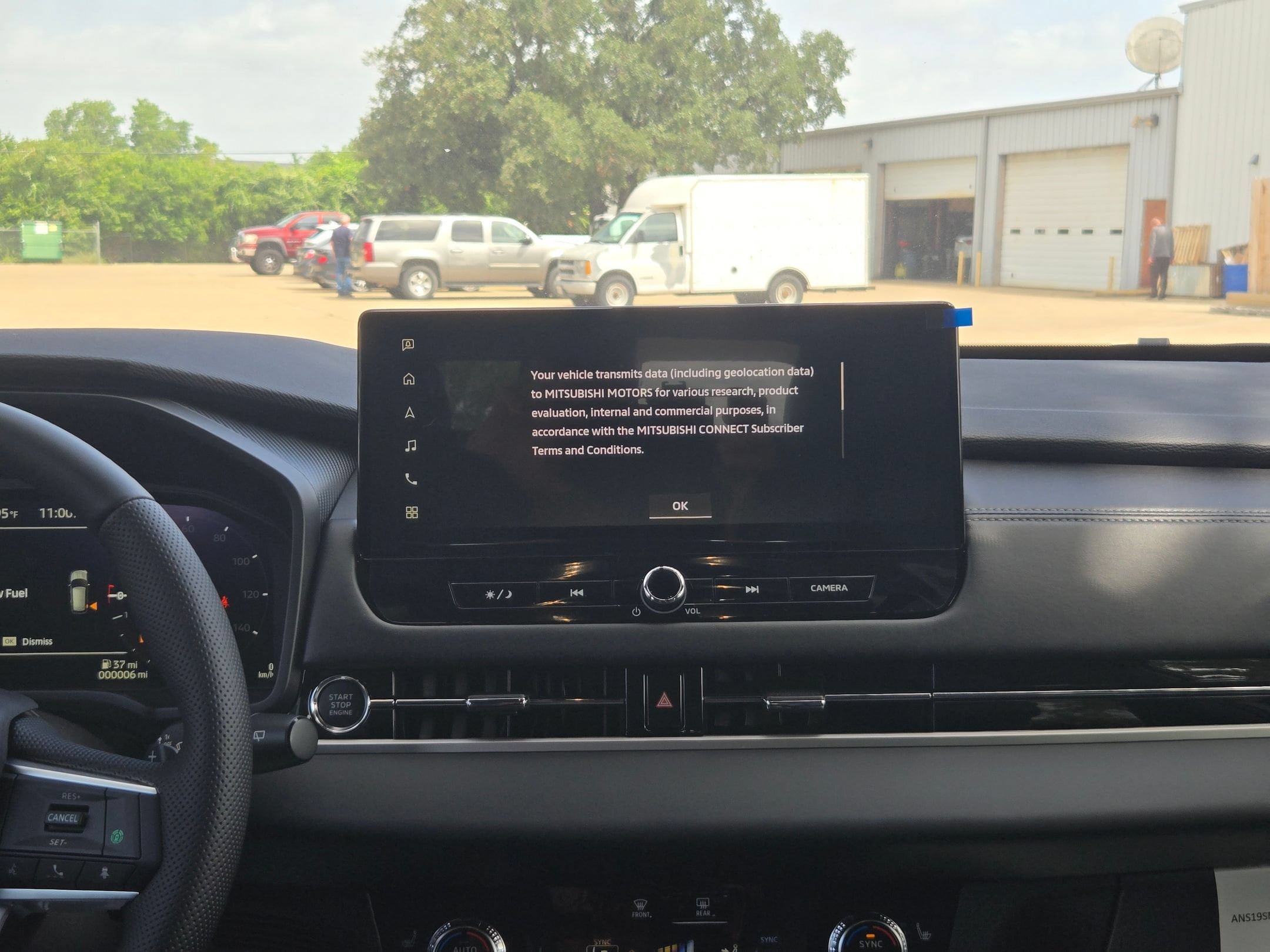 New 2026 Mitsubishi Outlander SEL Black Edition FWD image 16