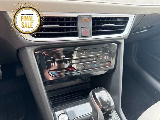 New 2025 Volkswagen Taos SE image 25