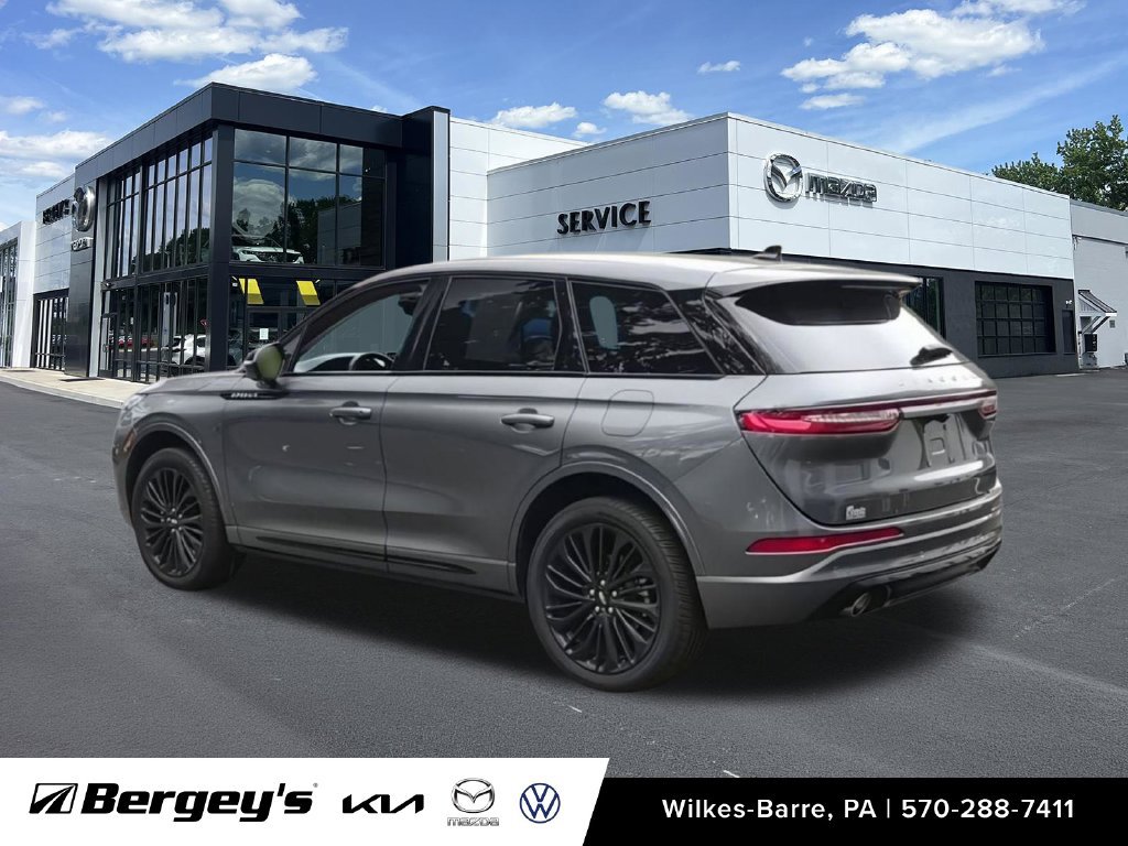 Used 2023 Lincoln Corsair AWD w/ Equipment Group 101A image 8