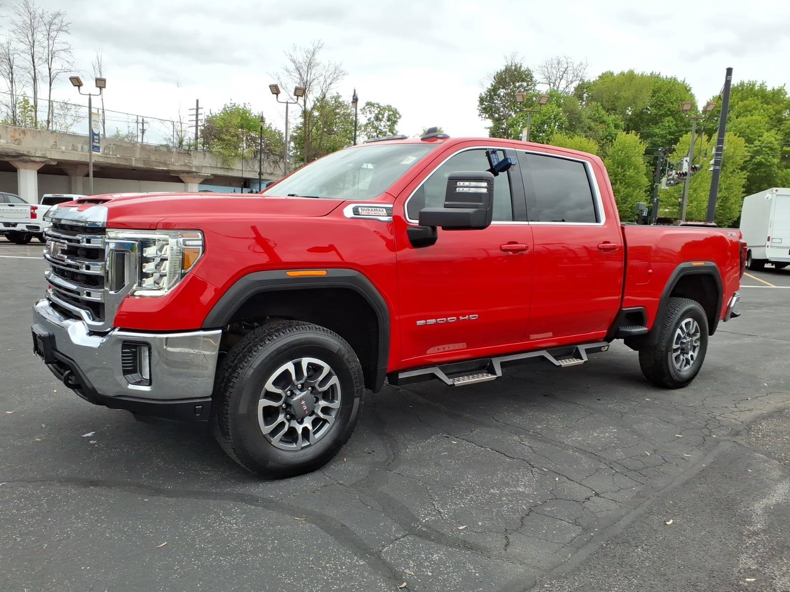 Used 2023 GMC Sierra 3500 SLE w/ SLE Value Package AWD/4WD image 7