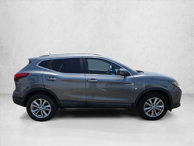 Used 2017 Nissan Rogue Sport SV AWD/4WD image 4