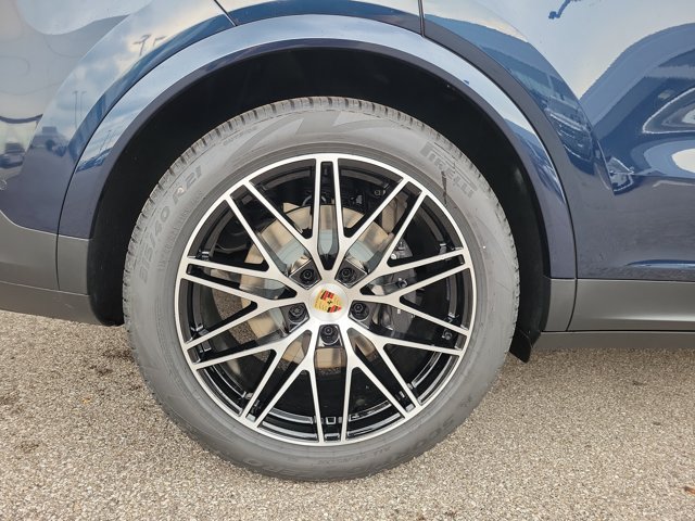 New 2026 Porsche Cayenne AWD/4WD image 12