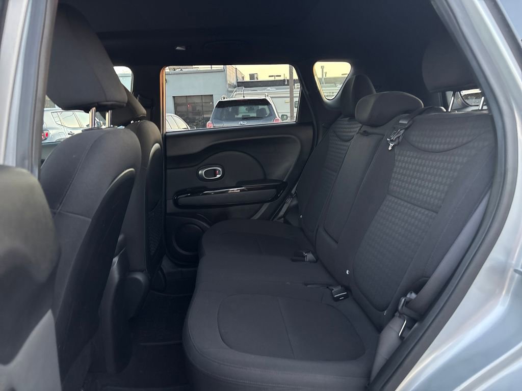 Used 2015 Kia Soul ! w/ Sun & Sound Package image 17