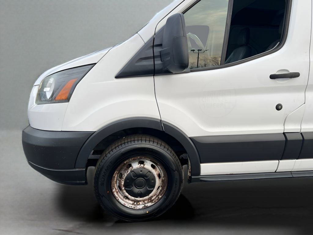 Used 2015 Ford Transit 150 130 Low Roof RWD image 21