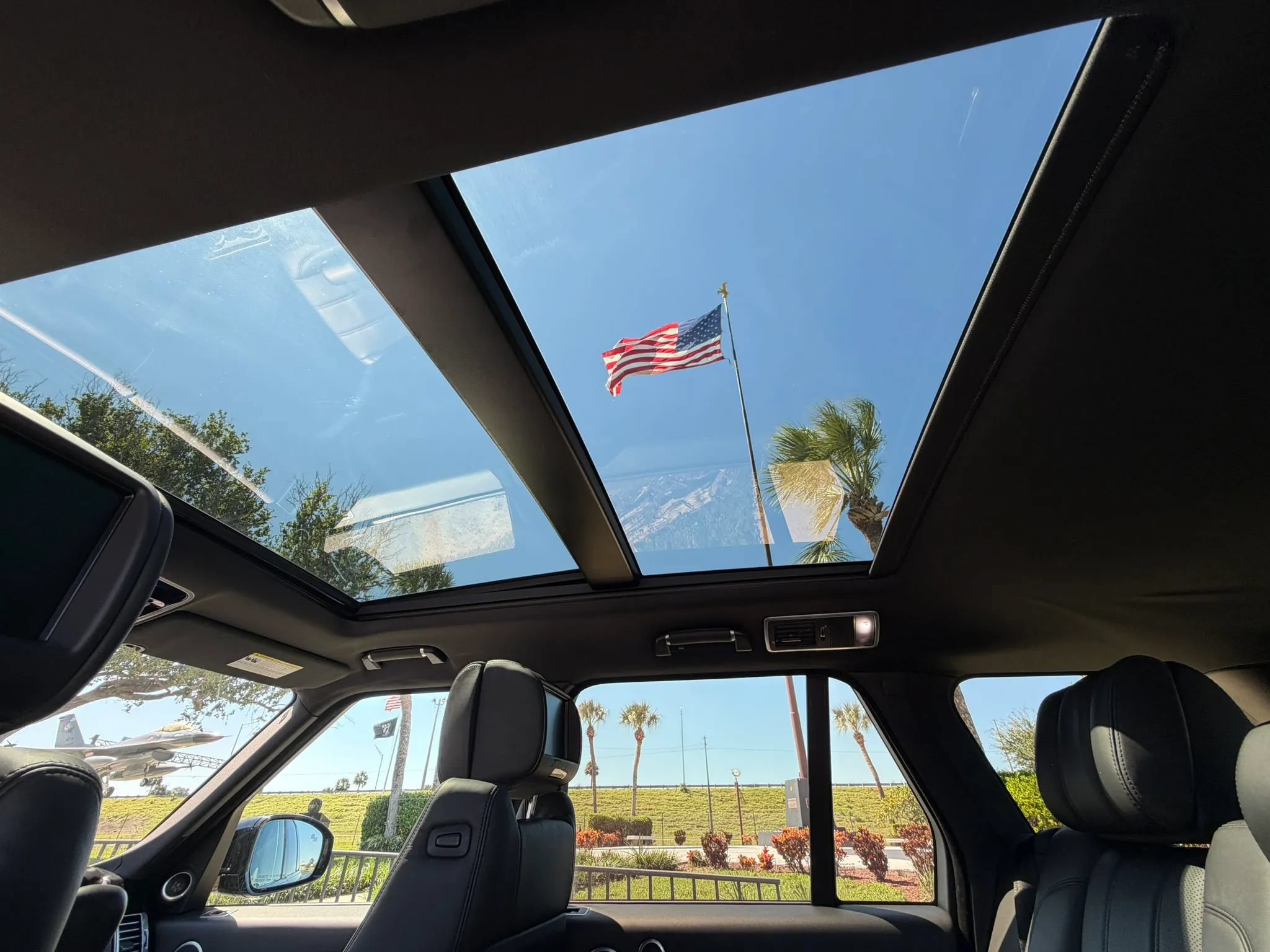 Used 2014 Land Rover Range Rover Supercharged AWD/4WD image 40