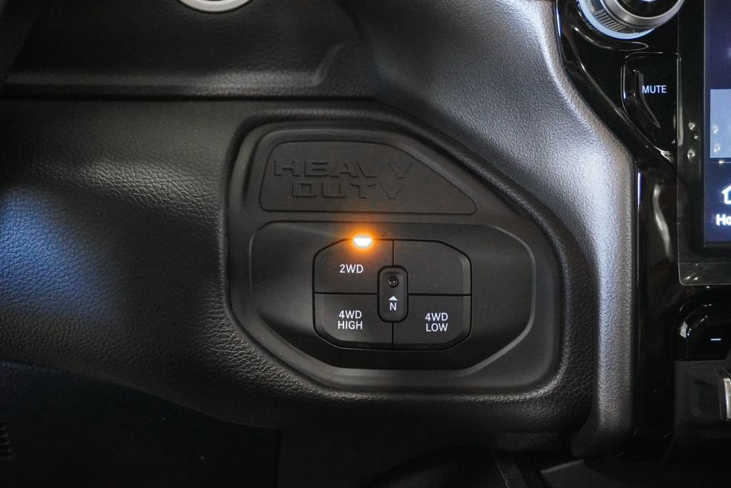 New 2026 RAM 2500 Big Horn AWD/4WD image 19