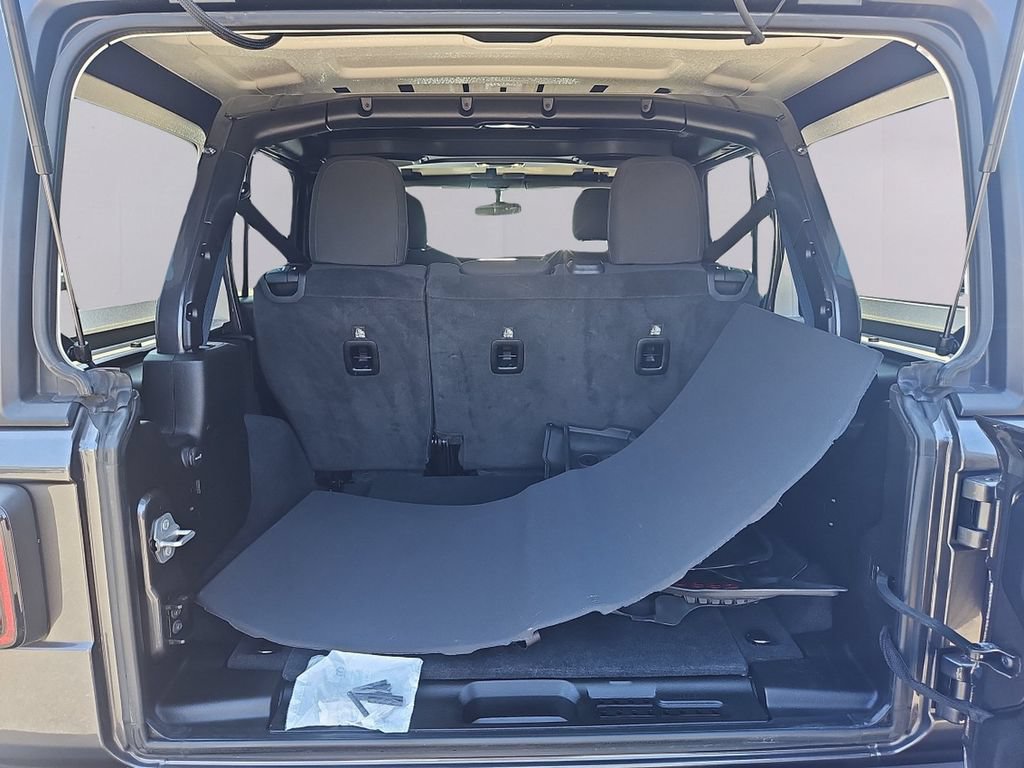 Used 2022 Jeep Wrangler Unlimited Sport AWD/4WD image 23