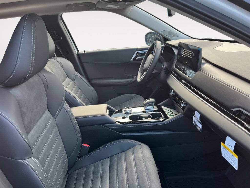 New 2026 Mitsubishi Outlander AWD image 15