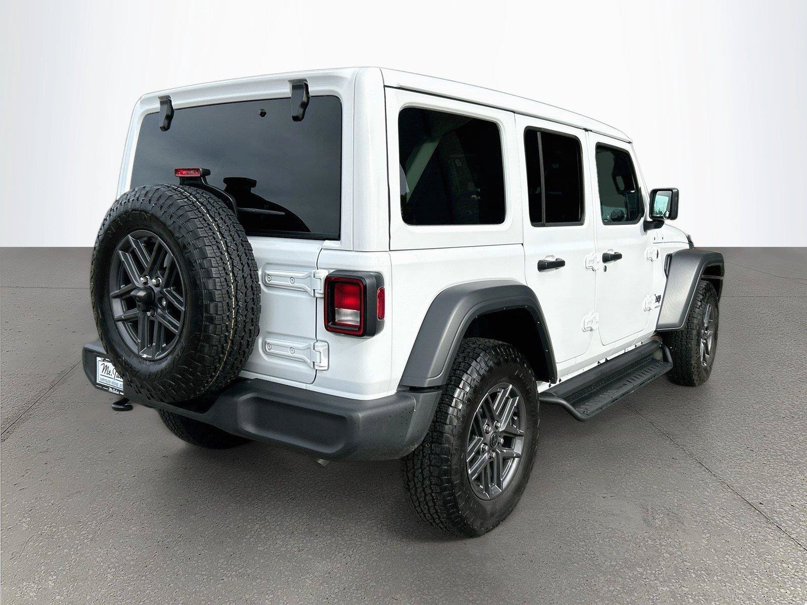 Used 2026 Jeep Wrangler Unlimited Sport AWD/4WD image 4