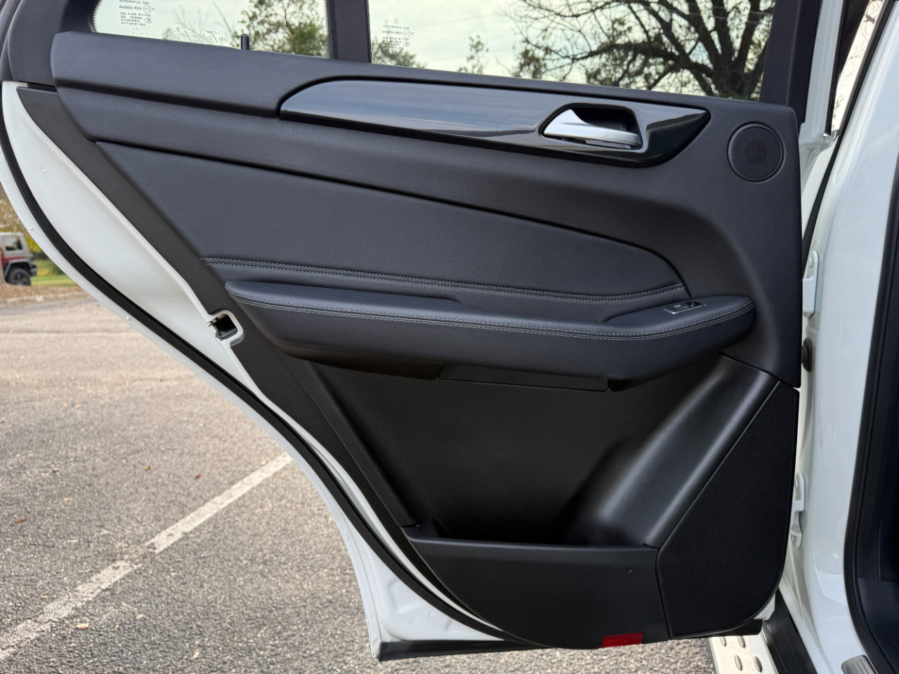 Used 2018 Mercedes-Benz GLE 350 4MATIC image 17