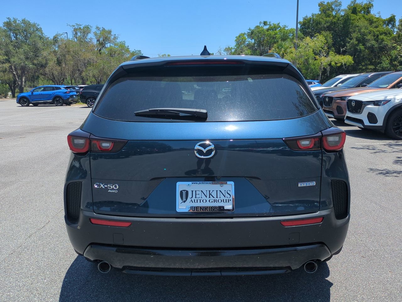 Used 2025 MAZDA CX-50 AWD 2.5 Hybrid w/ Premium Pkg image 4