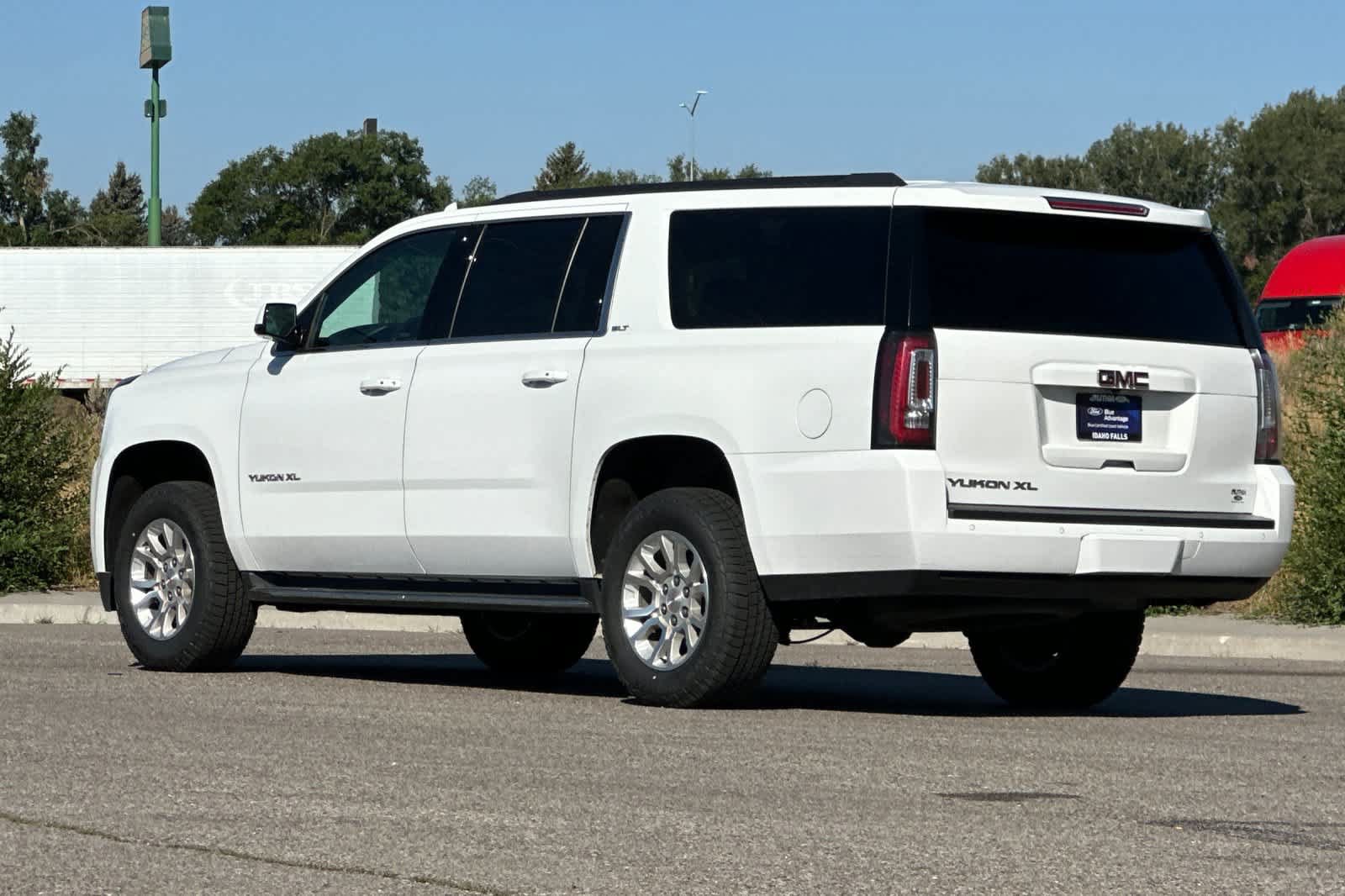 Used 2018 GMC Yukon XL SLT AWD/4WD image 6