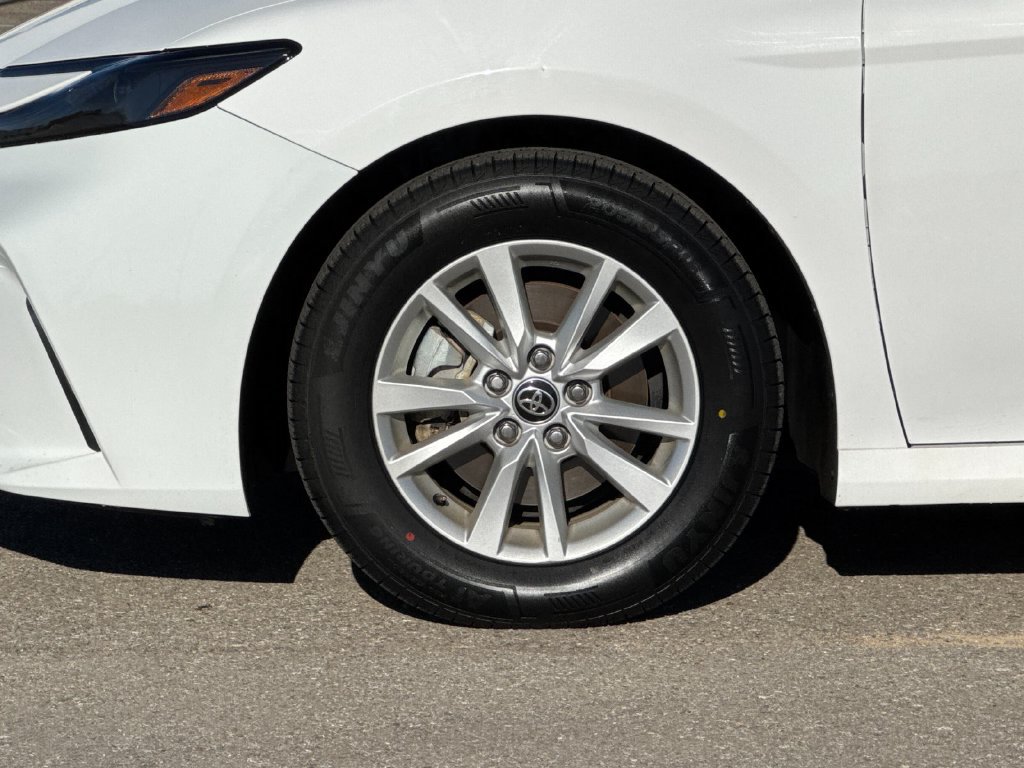 Used 2025 Toyota Camry LE FWD image 30
