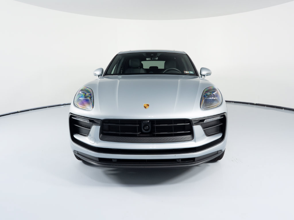 Certified 2026 Porsche Macan AWD/4WD image 13
