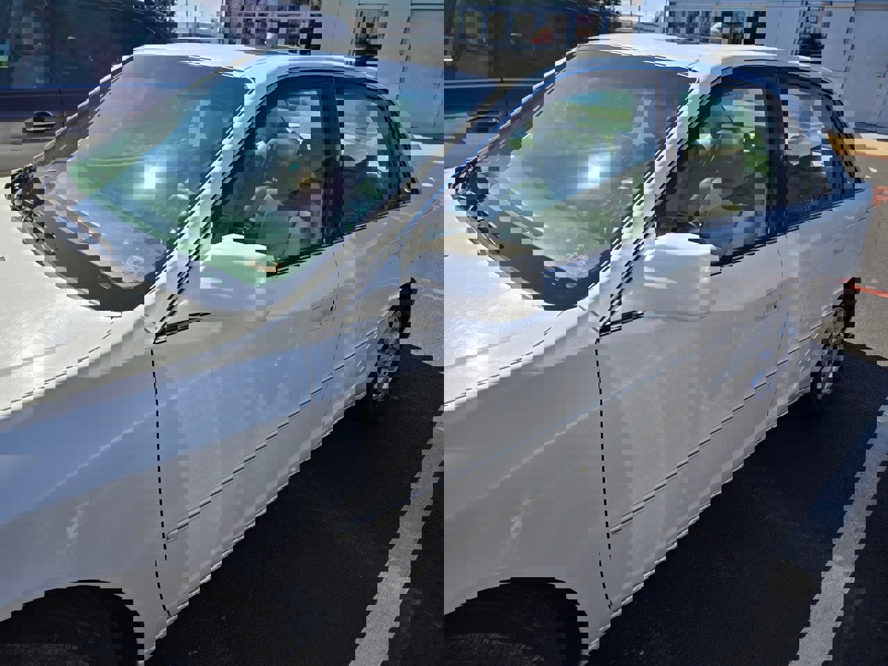 Used 2000 Toyota Avalon XLS image 2