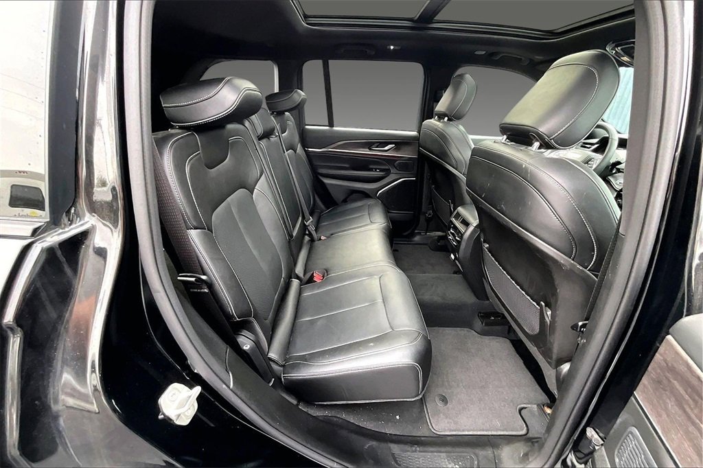 Used 2023 Jeep Grand Cherokee Overland w/ MOPAR Finishing Package image 16