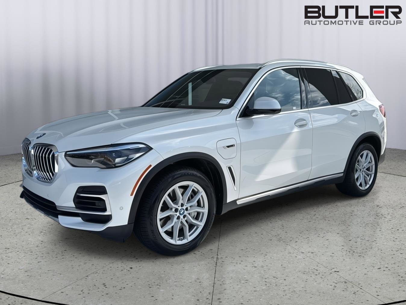 Certified 2023 BMW X5 xDrive45e w/ Parking Assistance Package image 2