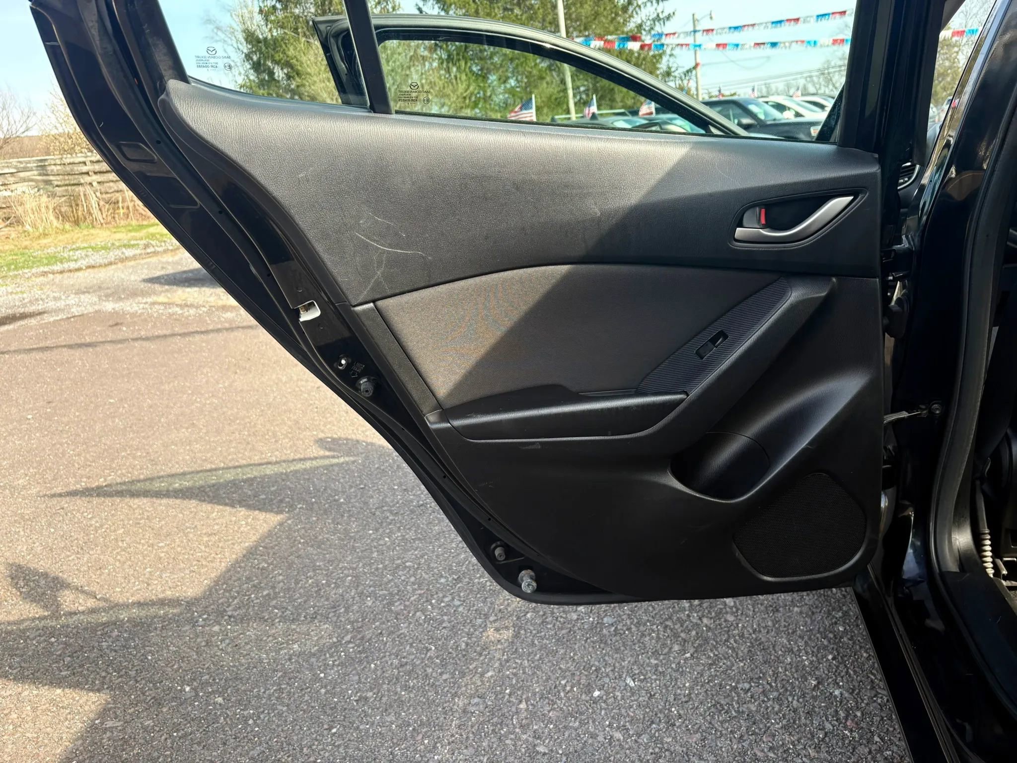 Used 2014 MAZDA MAZDA3 i Sport image 12