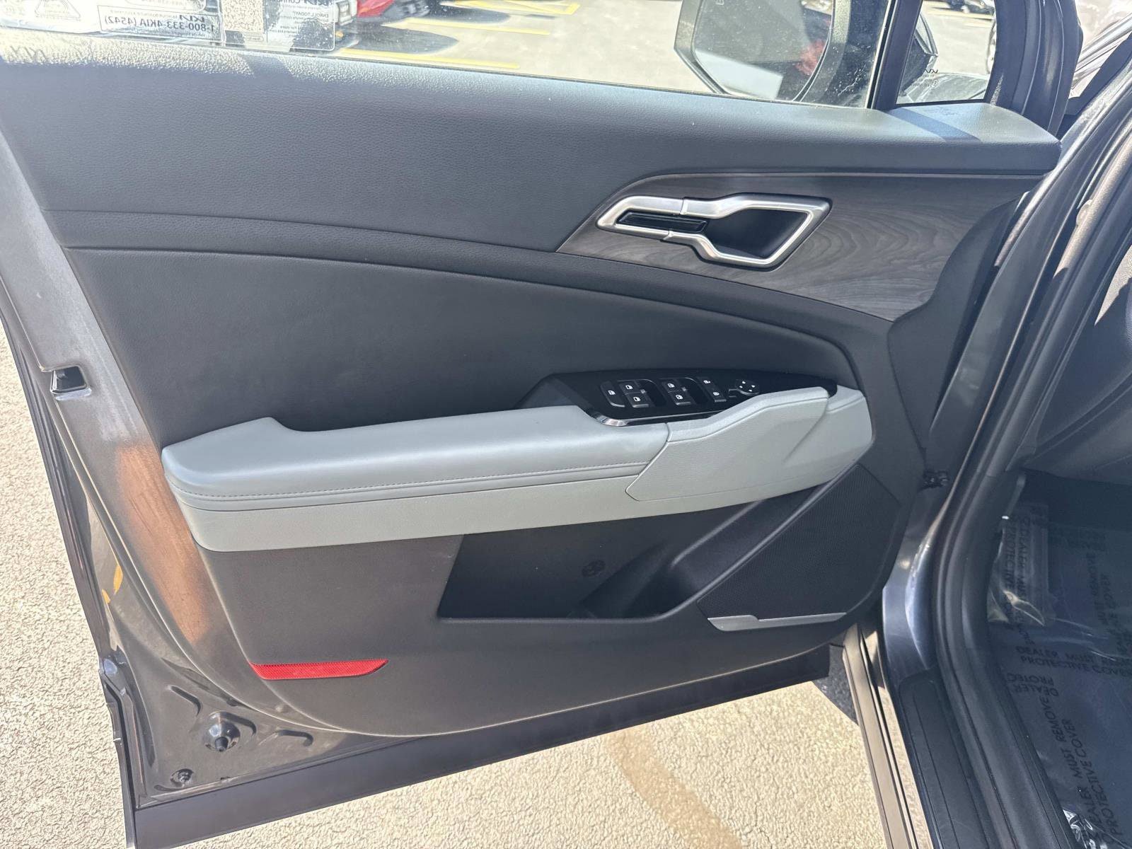 Used 2023 Kia Sportage X-Line w/ X-Line Premium Package AWD/4WD image 18