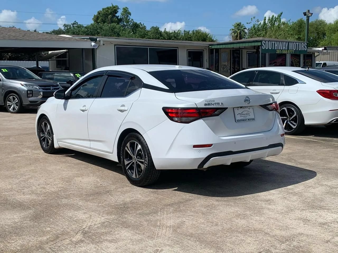 Used 2021 Nissan Sentra SV FWD image 5