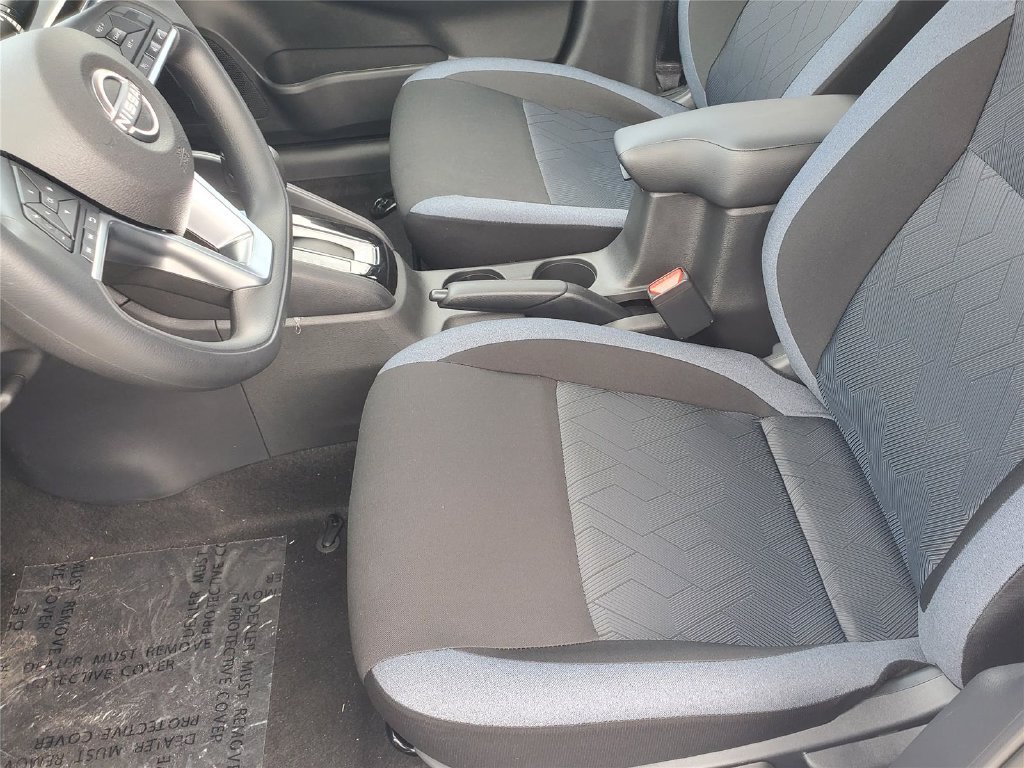 New 2025 Nissan Versa SV w/ Trunk Package FWD image 14