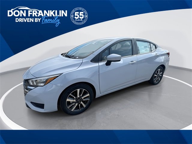 New 2025 Nissan Versa SV w/ Trunk Package