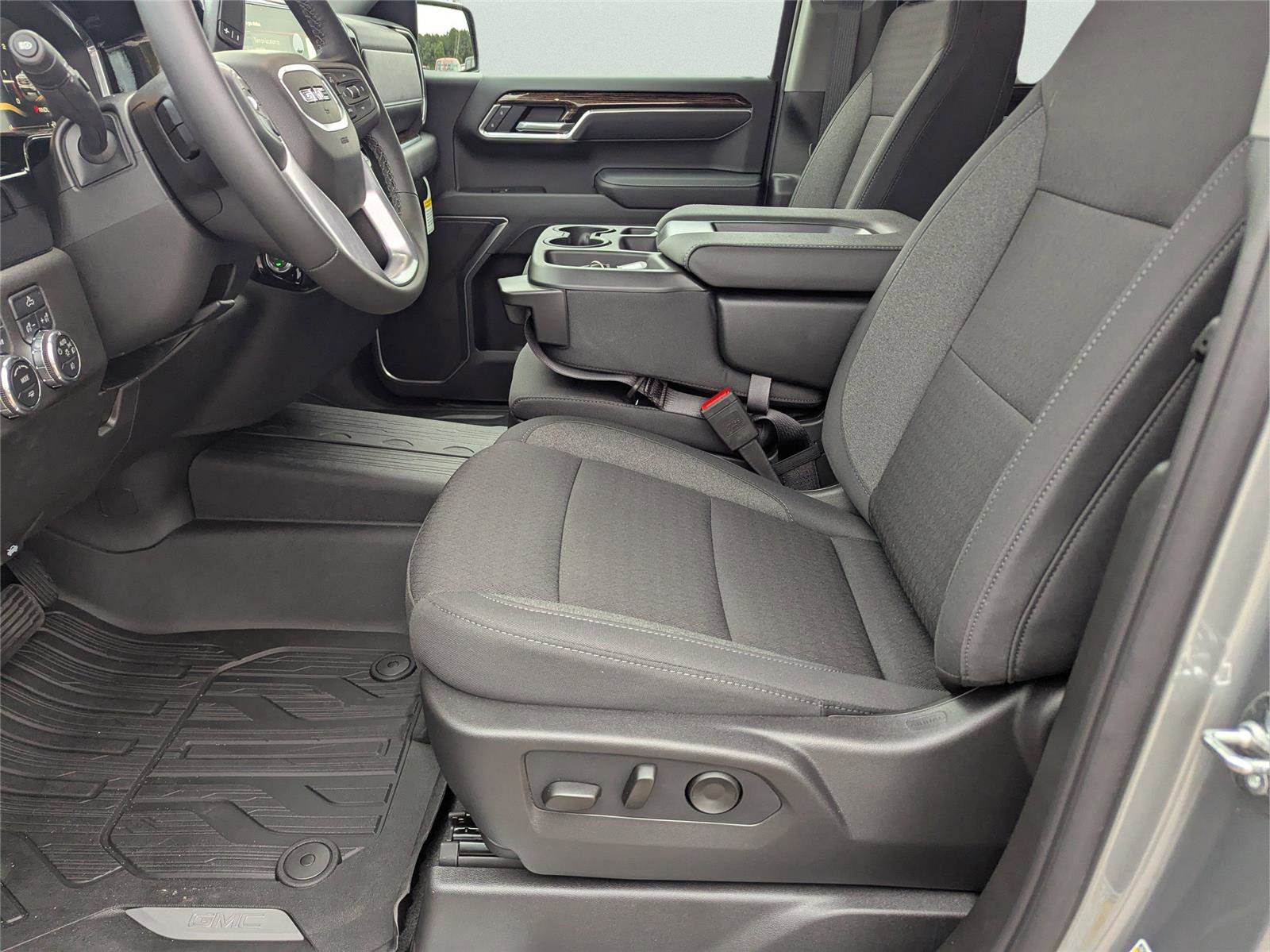 New 2026 GMC Sierra 1500 Elevation w/ LPO, Elevation Black Package image 19