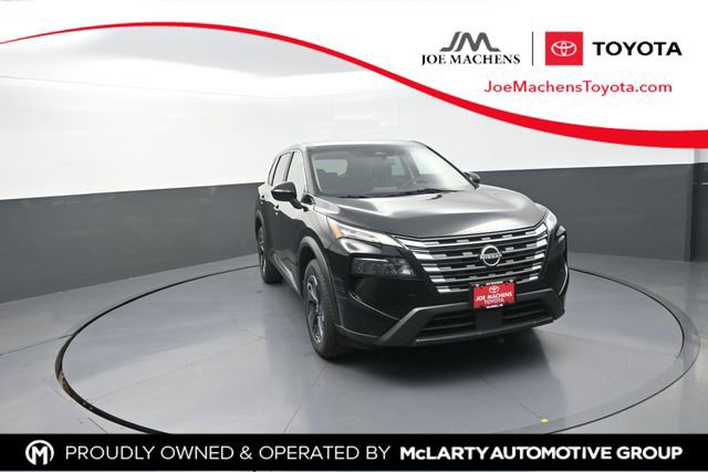 Used 2024 Nissan Rogue SV AWD/4WD image 1