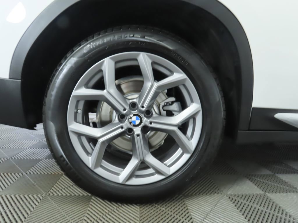 Certified 2025 BMW X4 xDrive30i image 33