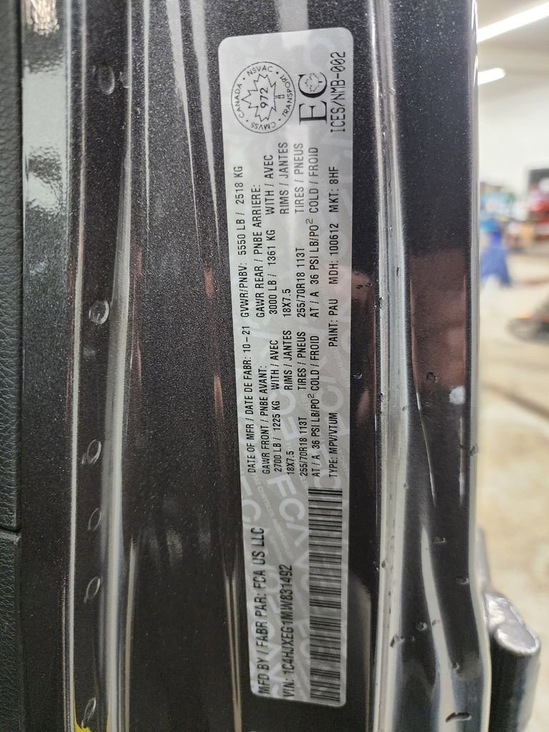 Used 2021 Jeep Wrangler Unlimited Sahara w/ Uconnect 4C Nav & Sound Group AWD/4WD image 33