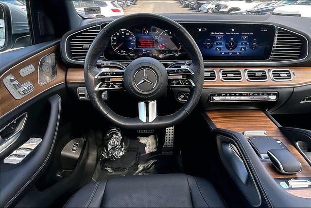 Certified 2025 Mercedes-Benz GLS 450 4MATIC w/ AMG Line Exterior image 4
