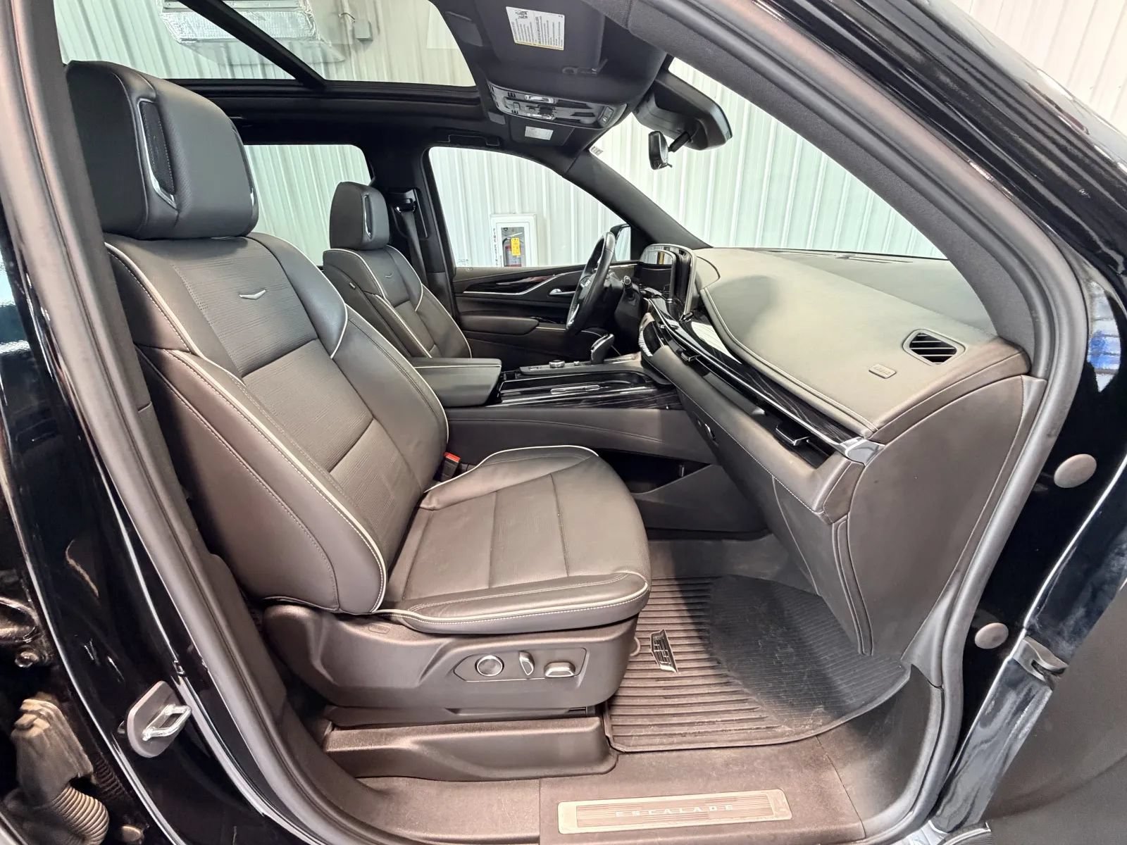 Used 2023 Cadillac Escalade Sport w/ Touring Package AWD/4WD image 29