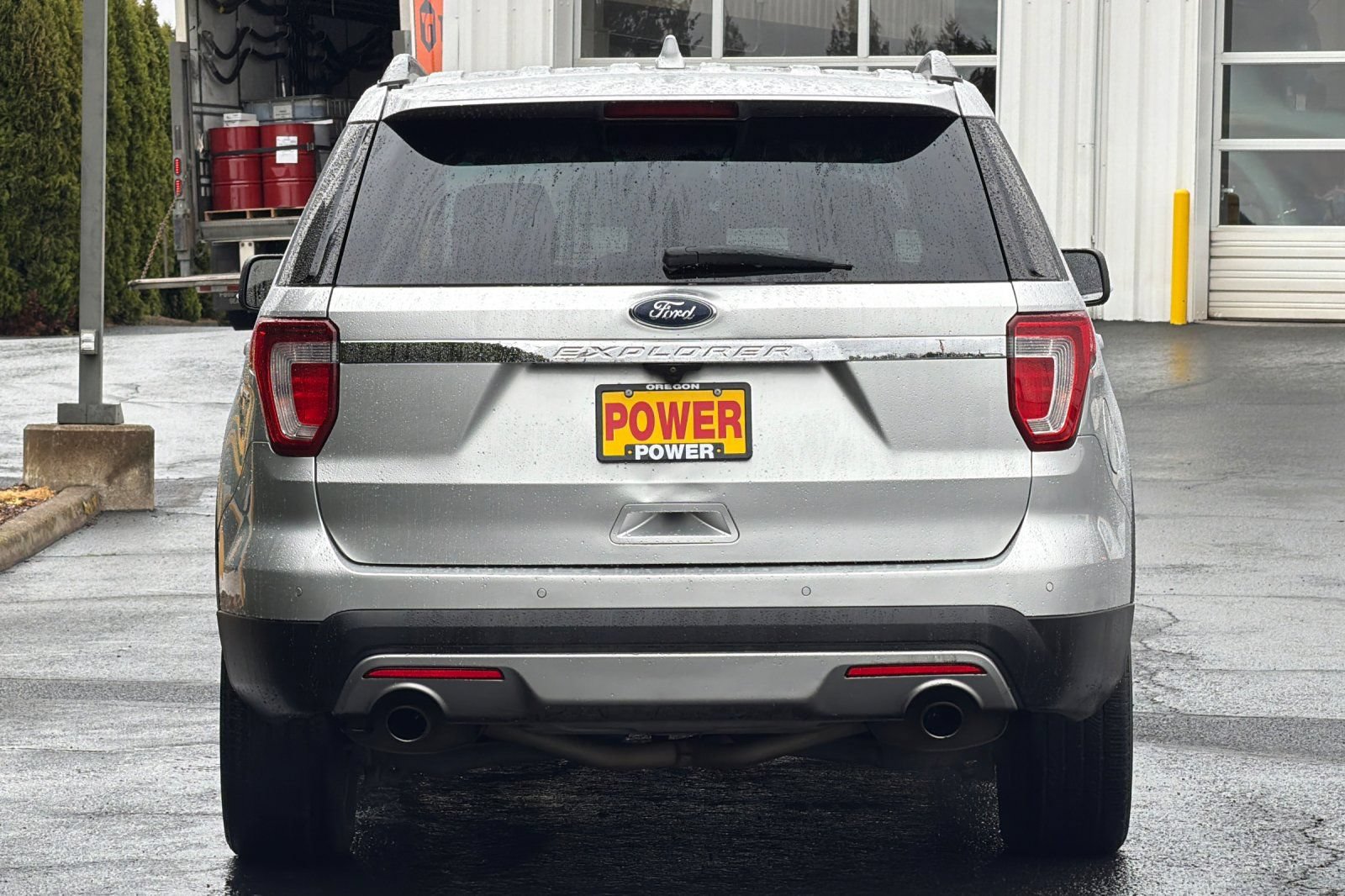 Used 2017 Ford Explorer XLT w/ Equipment Group 202A FWD image 5