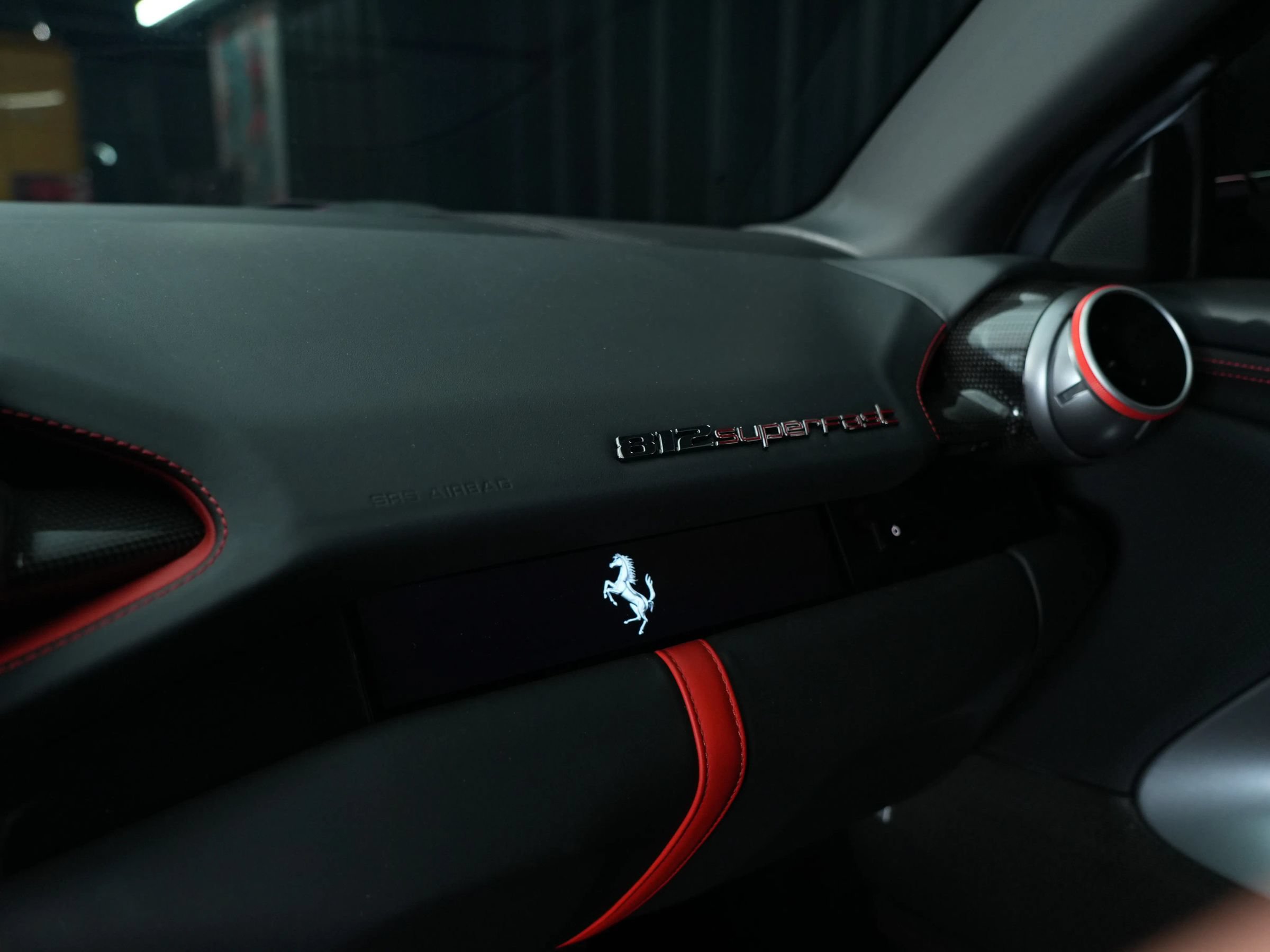 Used 2019 Ferrari 812 Superfast RWD image 17