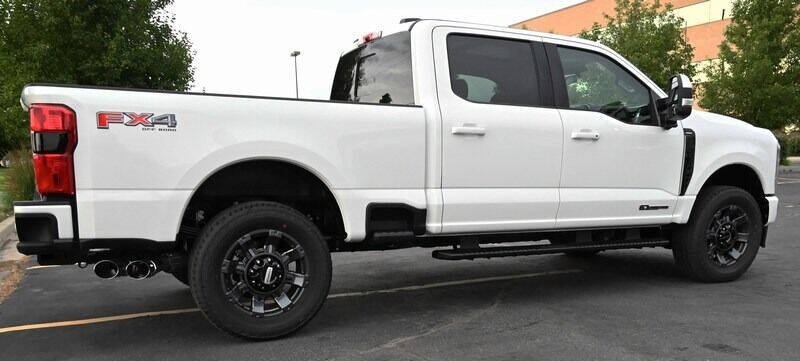 Used 2023 Ford F350 Lariat w/ Lariat Ultimate Package AWD/4WD image 12