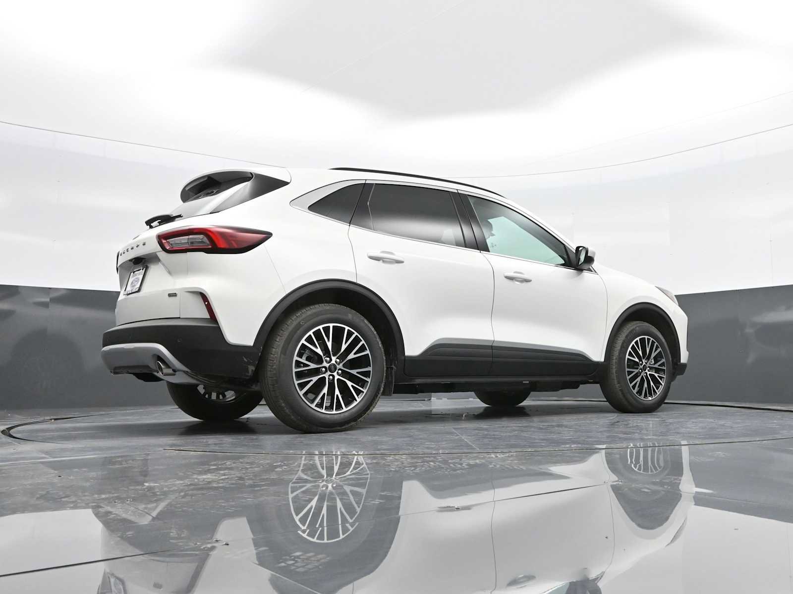 New 2025 Ford Escape SE FWD image 42