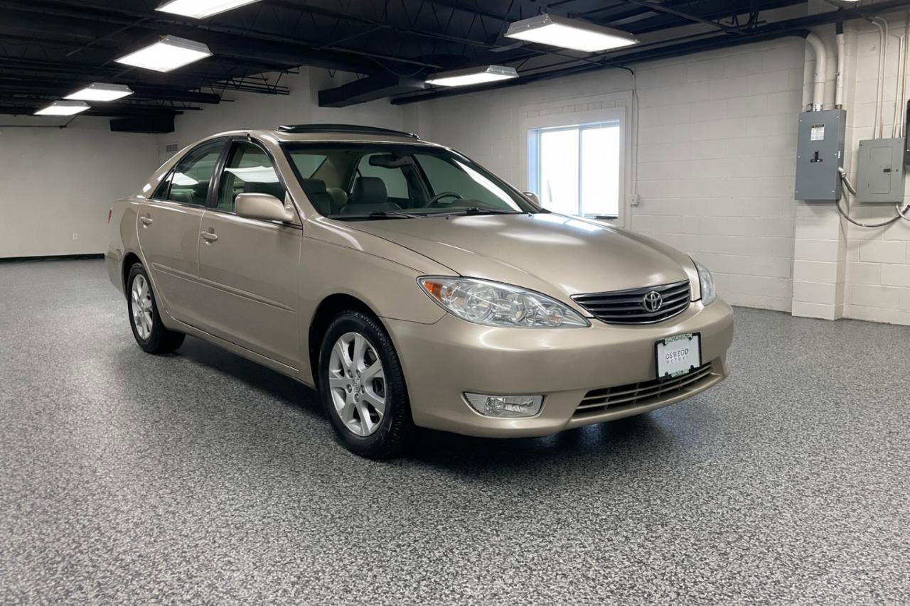 Used 2005 Toyota Camry XLE FWD image 4