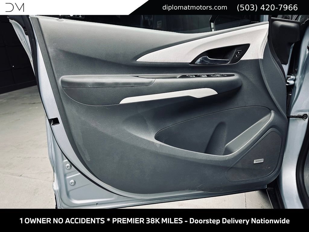 Used 2017 Chevrolet Bolt Premier w/ Driver Confidence II Package FWD image 23