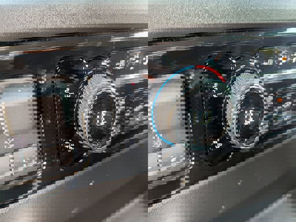 Certified 2025 Chevrolet Silverado 1500 RST w/ Convenience Package II image 22