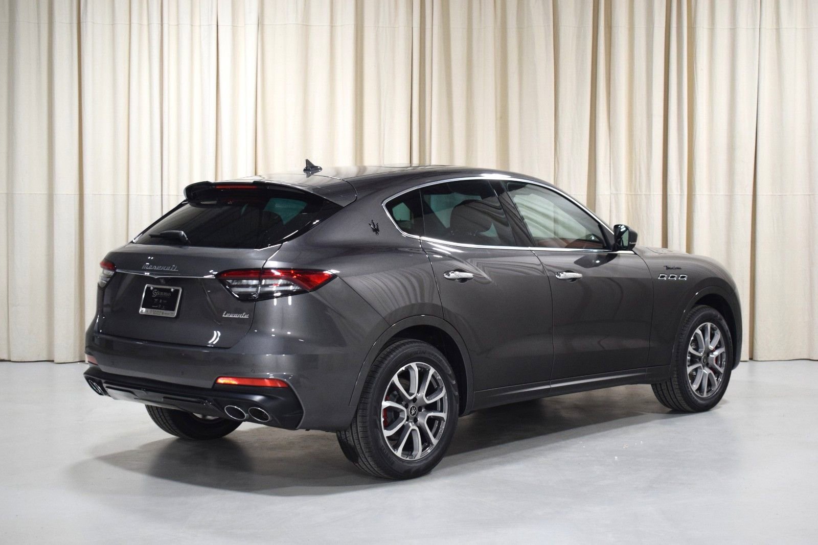 Certified 2022 Maserati Levante Modena image 10