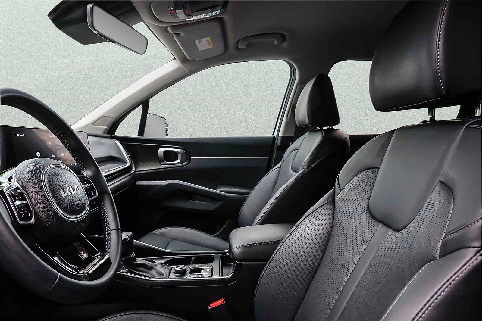 Certified 2025 Kia Sorento S FWD image 9
