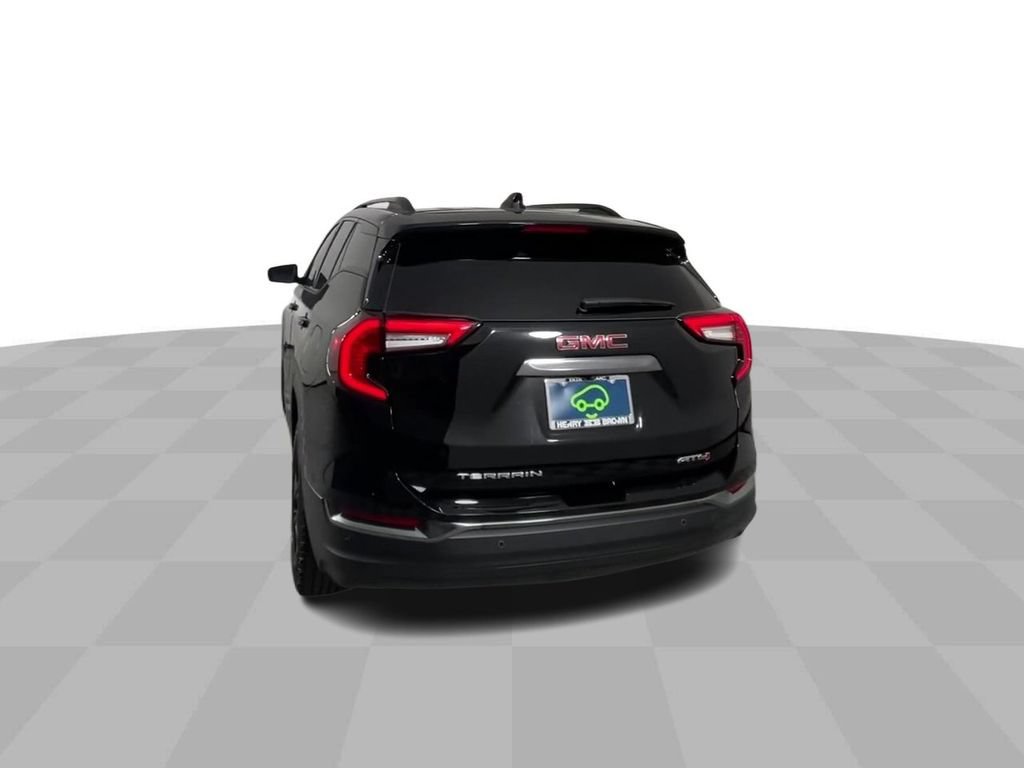 Used 2022 GMC Terrain AT4 w/ Infotainment Package II AWD/4WD image 7